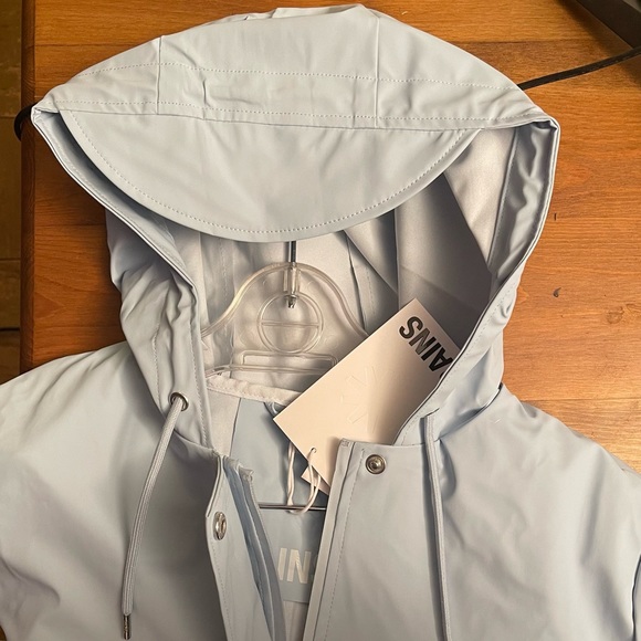 Gorgeous RAINS trench coat with string waist. Size M-Light blue. - Picture 4 of 6